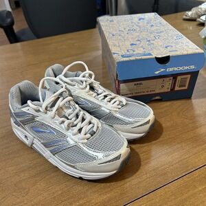 Brooks Ariel Running Shoes Womens Size 6 Wide D Silver Control Support 120074